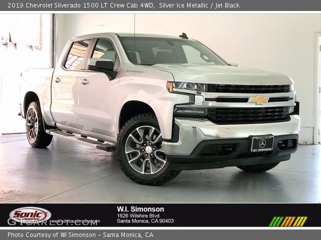2019 Chevrolet Silverado 1500 LT Crew Cab 4WD in Silver Ice Metallic