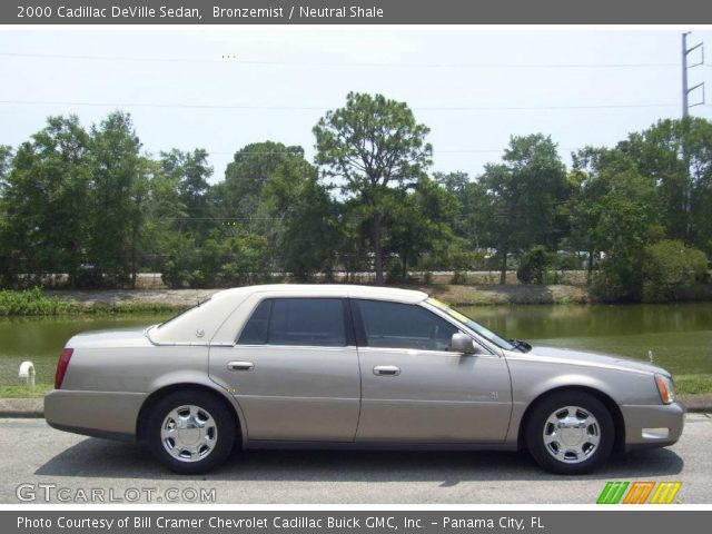 2000 Cadillac DeVille Sedan in Bronzemist