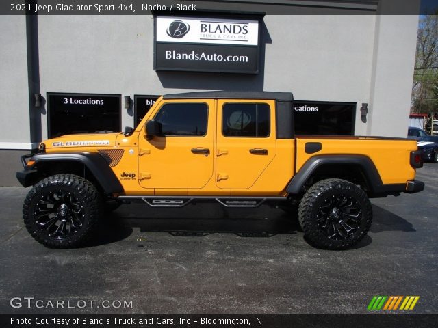2021 Jeep Gladiator Sport 4x4 in Nacho