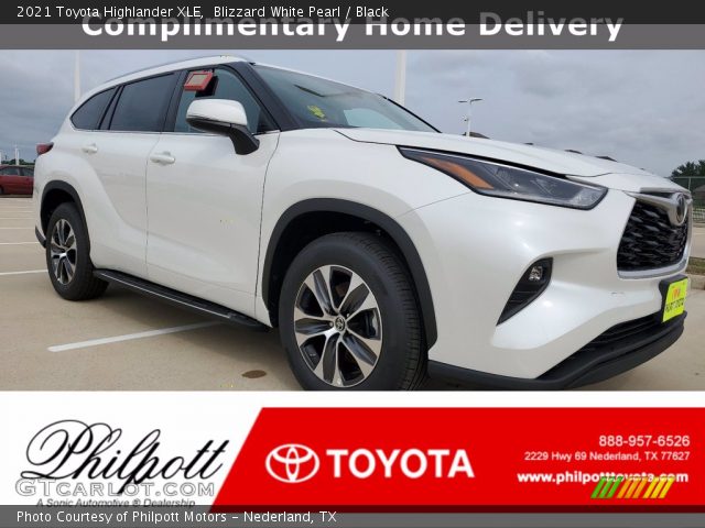 2021 Toyota Highlander XLE in Blizzard White Pearl