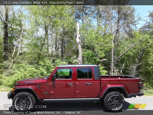 2021 Jeep Gladiator Willys 4x4 in Snazzberry Pearl