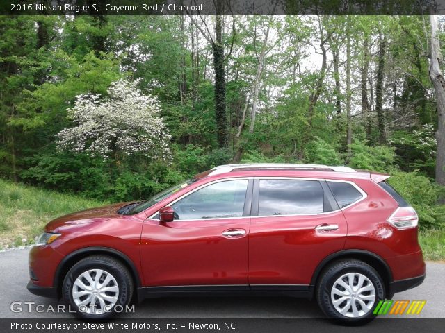 2016 Nissan Rogue S in Cayenne Red