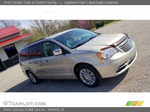 2013 Chrysler Town & Country Touring - L in Cashmere Pearl
