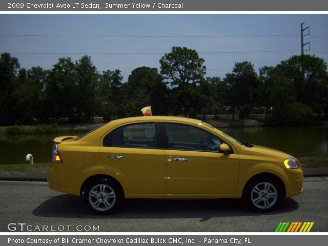 2009 Chevrolet Aveo LT Sedan in Summer Yellow
