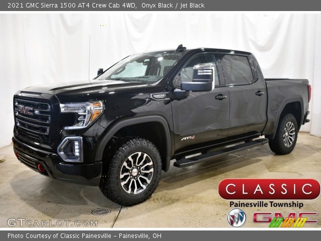 2021 GMC Sierra 1500 AT4 Crew Cab 4WD in Onyx Black