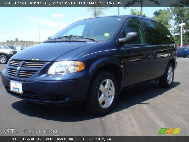 2005 Dodge Caravan SXT in Midnight Blue Pearl