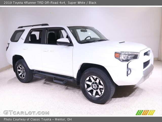 2019 Toyota 4Runner TRD Off-Road 4x4 in Super White