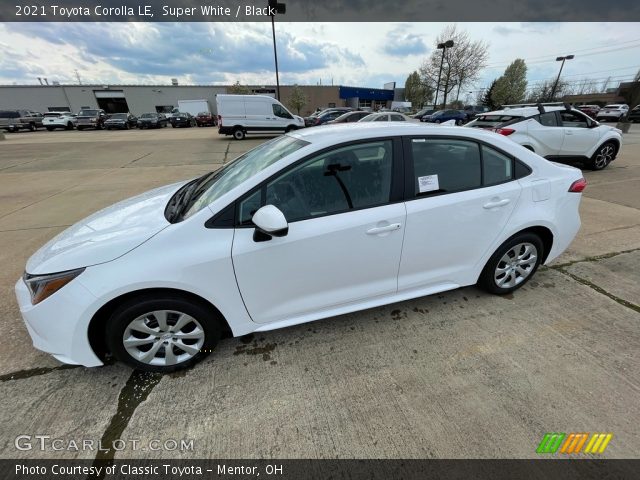 2021 Toyota Corolla LE in Super White