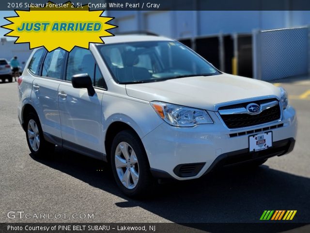 2016 Subaru Forester 2.5i in Crystal White Pearl