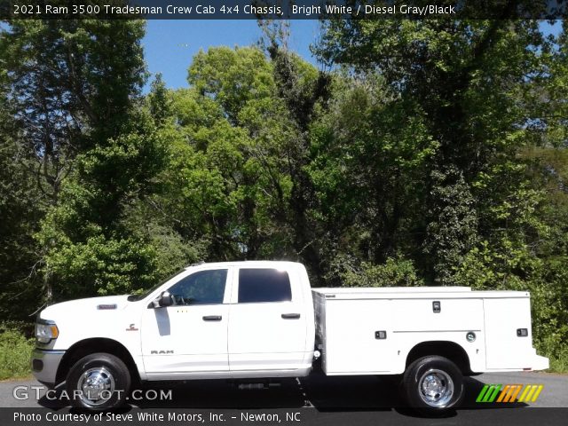 2021 Ram 3500 Tradesman Crew Cab 4x4 Chassis in Bright White