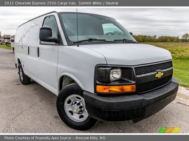 2013 Chevrolet Express 2500 Cargo Van in Summit White