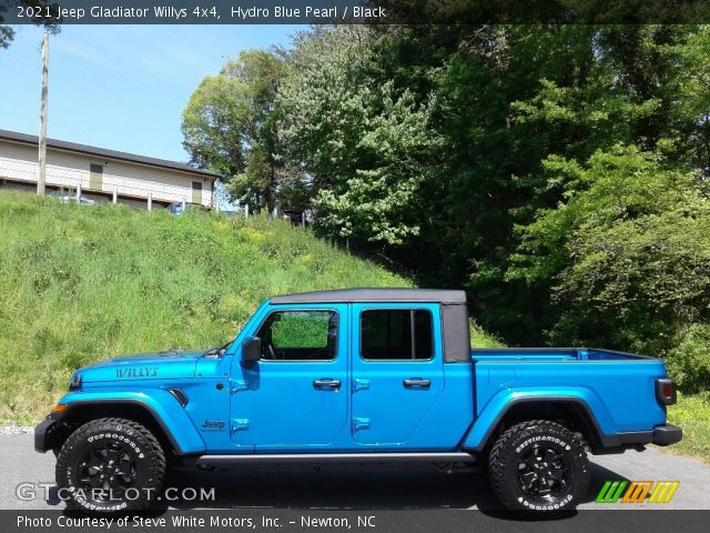 2021 Jeep Gladiator Willys 4x4 in Hydro Blue Pearl