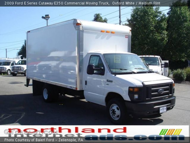 2009 Ford E Series Cutaway E350 Commercial Moving Truck in Oxford White