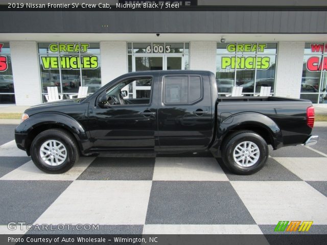 2019 Nissan Frontier SV Crew Cab in Midnight Black