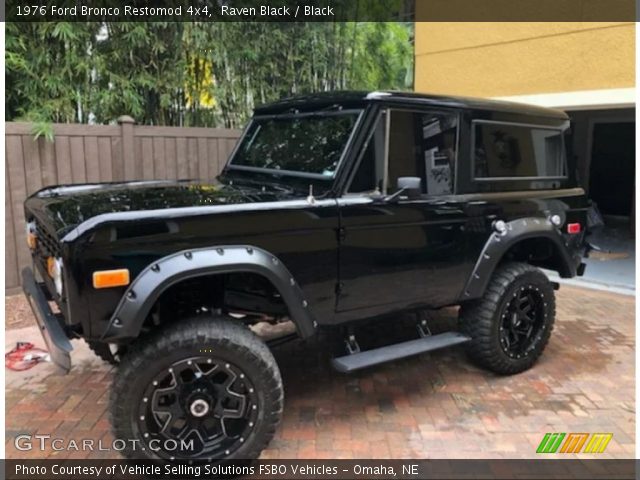 1976 Ford Bronco Restomod 4x4 in Raven Black