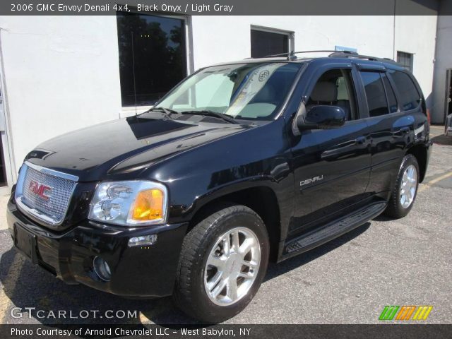 2006 GMC Envoy Denali 4x4 in Black Onyx
