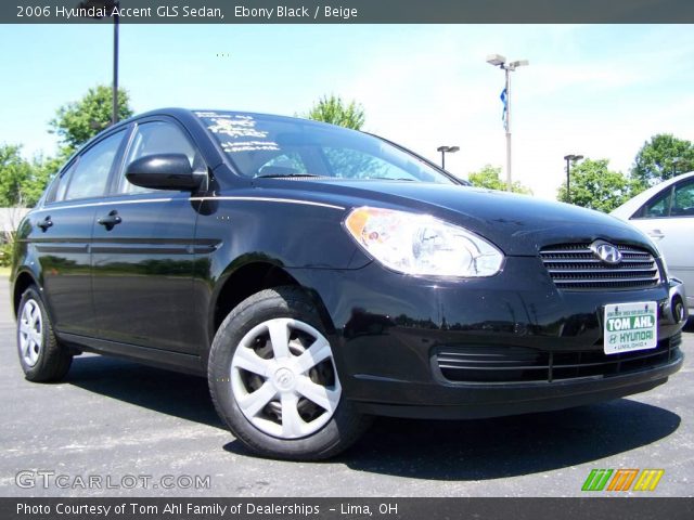 2006 Hyundai Accent GLS Sedan in Ebony Black