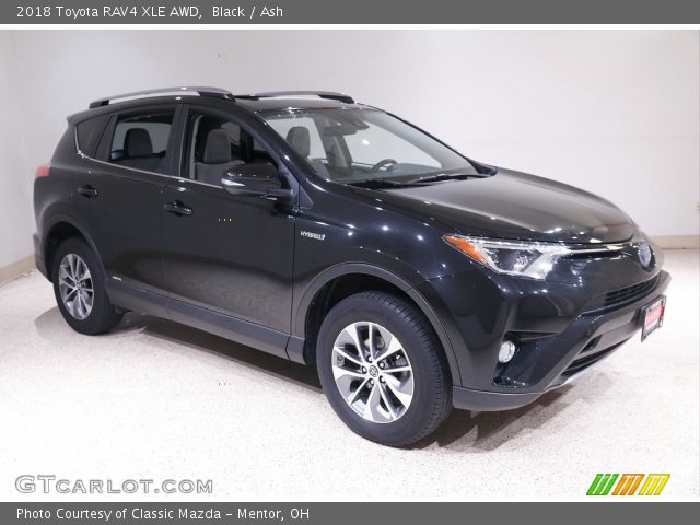 2018 Toyota RAV4 XLE AWD in Black