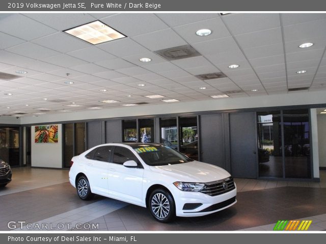 2019 Volkswagen Jetta SE in Pure White