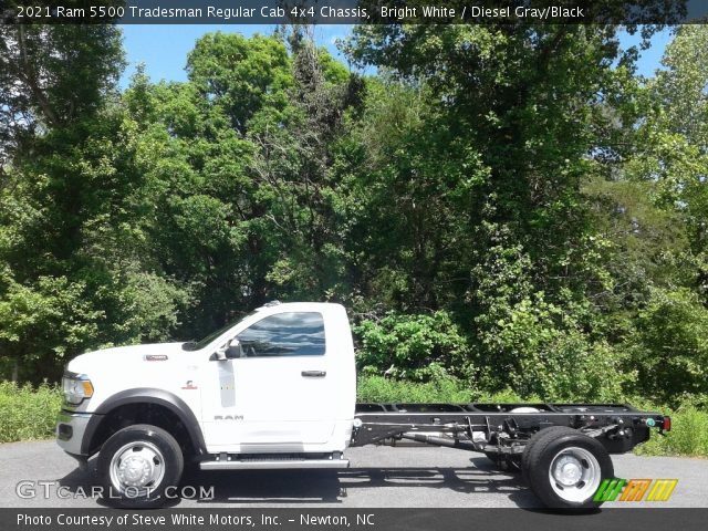 2021 Ram 5500 Tradesman Regular Cab 4x4 Chassis in Bright White