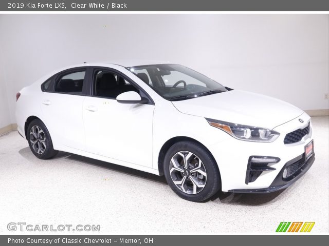 2019 Kia Forte LXS in Clear White