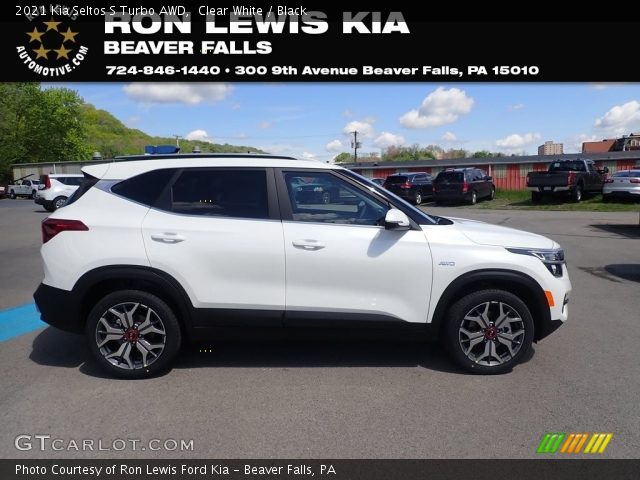 2021 Kia Seltos S Turbo AWD in Clear White