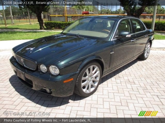 2008 Jaguar XJ XJ8 in Botanical Green
