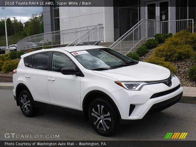 2018 Toyota RAV4 LE AWD in Super White