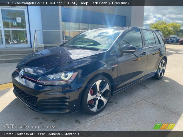 2017 Volkswagen Golf GTI 4-Door 2.0T SE in Deep Black Pearl