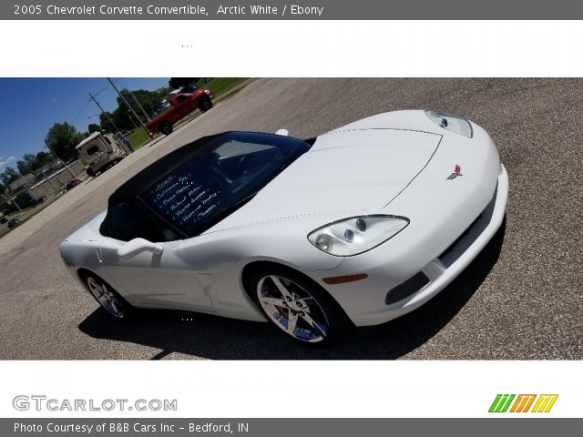 2005 Chevrolet Corvette Convertible in Arctic White