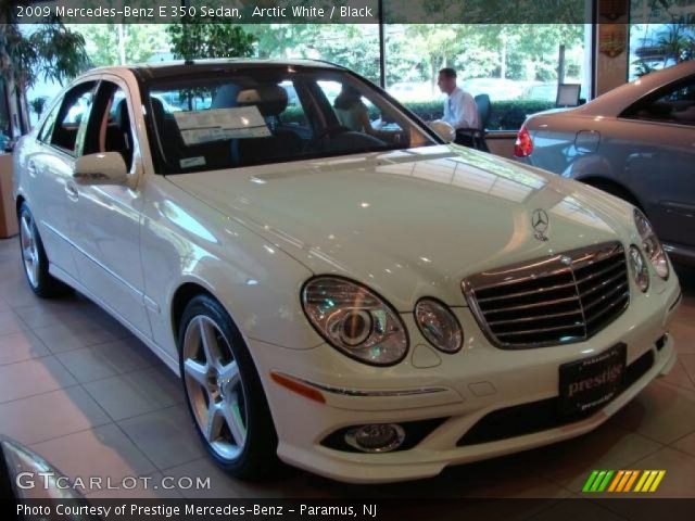 2009 Mercedes-Benz E 350 Sedan in Arctic White