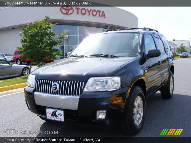 2007 Mercury Mariner Luxury 4WD in Black