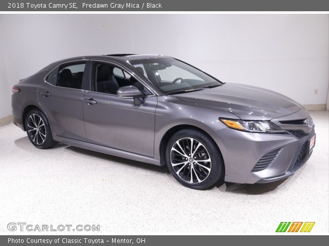 2018 Toyota Camry SE in Predawn Gray Mica