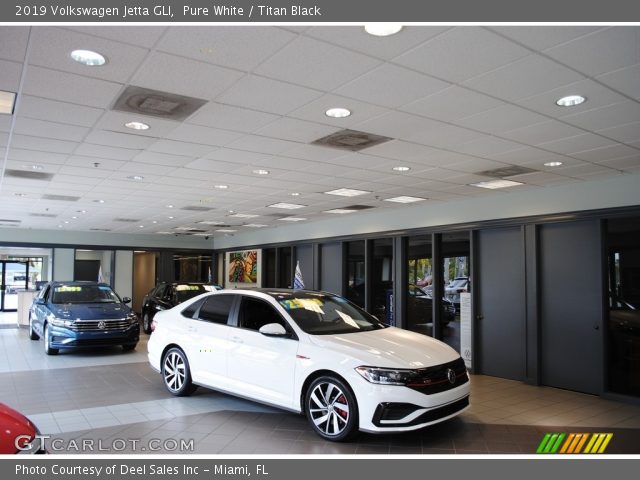 2019 Volkswagen Jetta GLI in Pure White