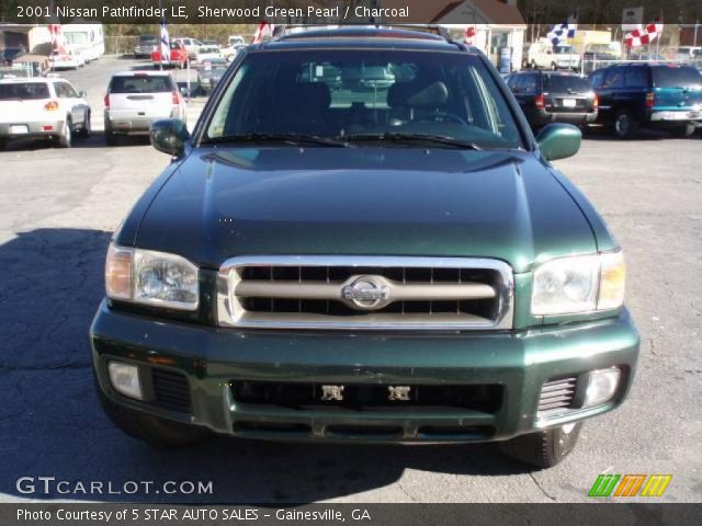 2001 Nissan Pathfinder LE in Sherwood Green Pearl