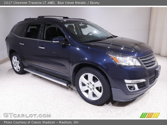 2017 Chevrolet Traverse LT AWD in Blue Velvet Metallic