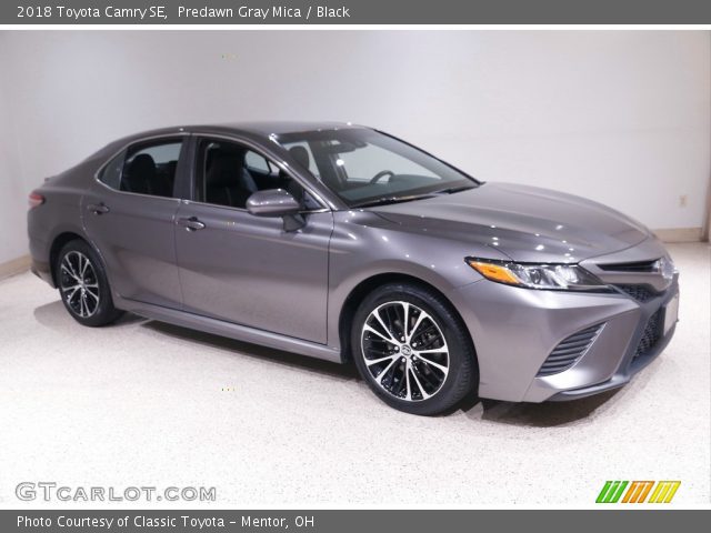 2018 Toyota Camry SE in Predawn Gray Mica