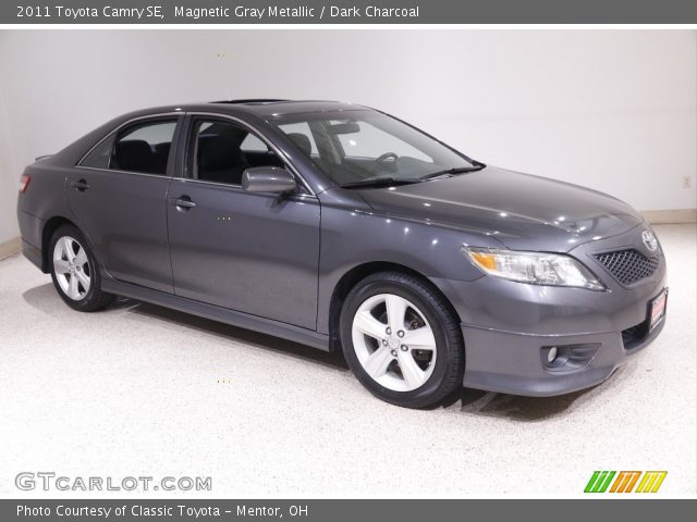 2011 Toyota Camry SE in Magnetic Gray Metallic