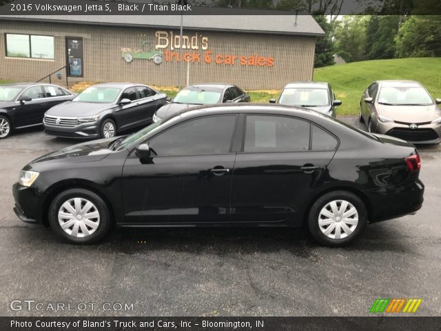 2016 Volkswagen Jetta S in Black