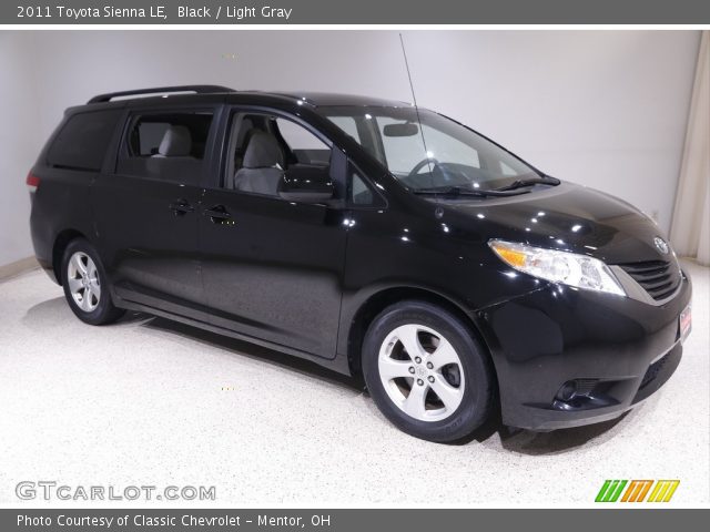 2011 Toyota Sienna LE in Black
