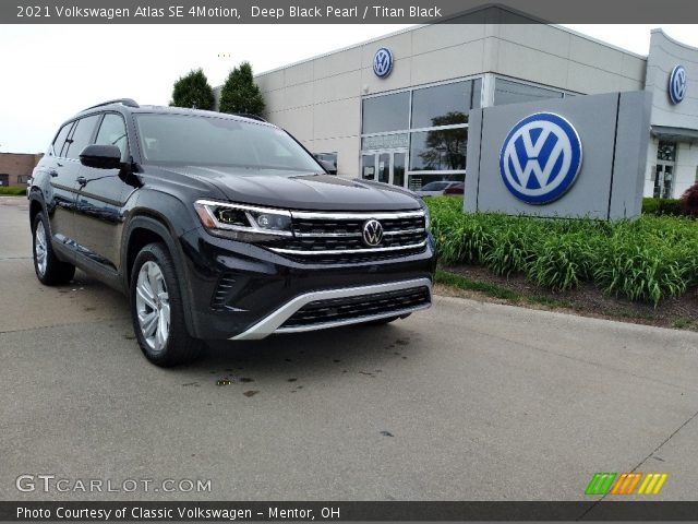 2021 Volkswagen Atlas SE 4Motion in Deep Black Pearl