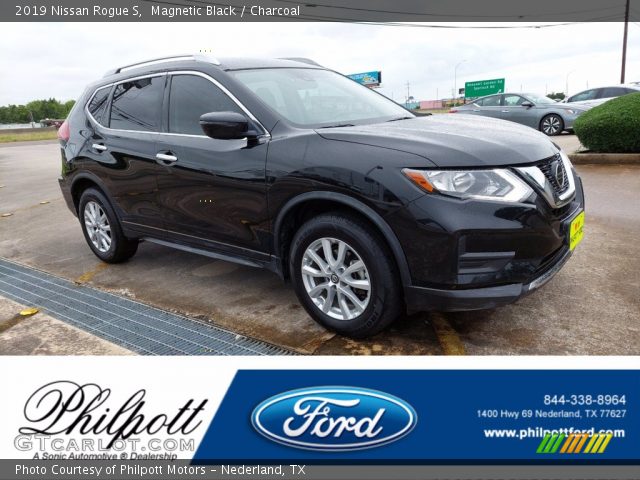 2019 Nissan Rogue S in Magnetic Black