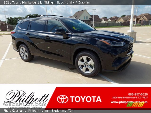 2021 Toyota Highlander LE in Midnight Black Metallic