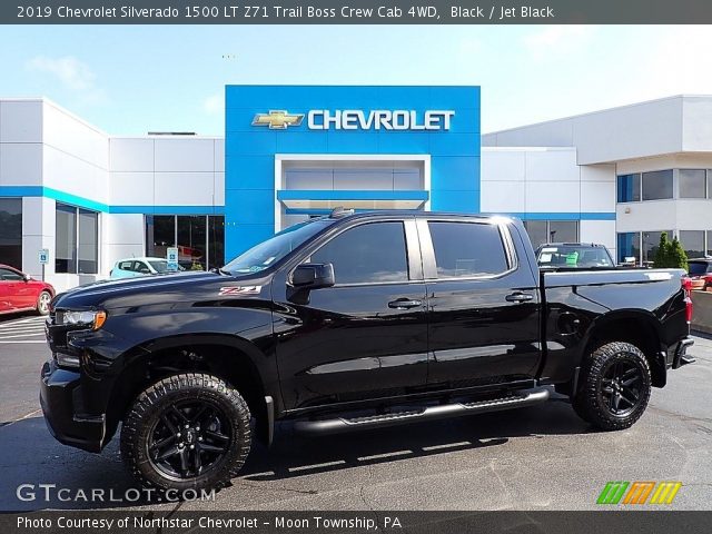 2019 Chevrolet Silverado 1500 LT Z71 Trail Boss Crew Cab 4WD in Black