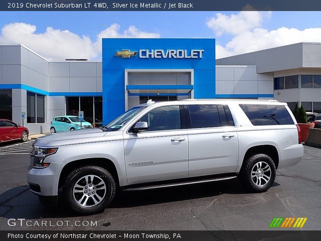 2019 Chevrolet Suburban LT 4WD in Silver Ice Metallic