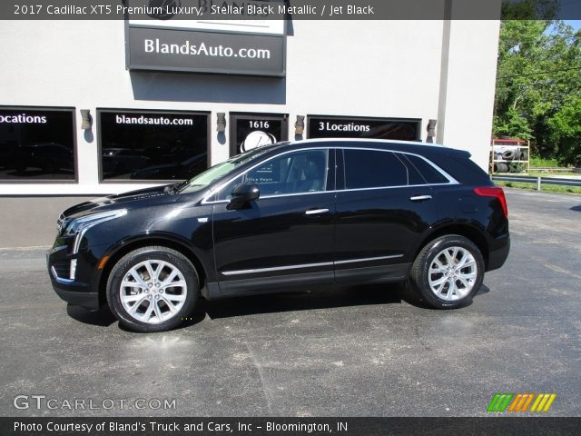 2017 Cadillac XT5 Premium Luxury in Stellar Black Metallic