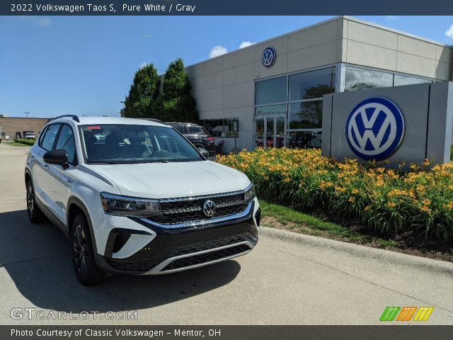 2022 Volkswagen Taos S in Pure White