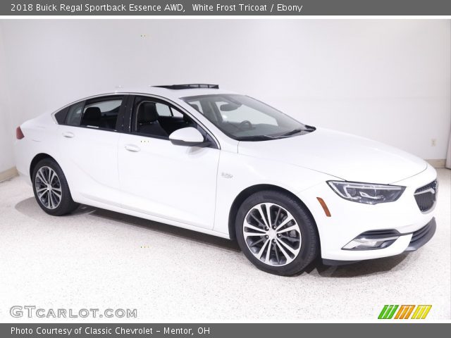 2018 Buick Regal Sportback Essence AWD in White Frost Tricoat