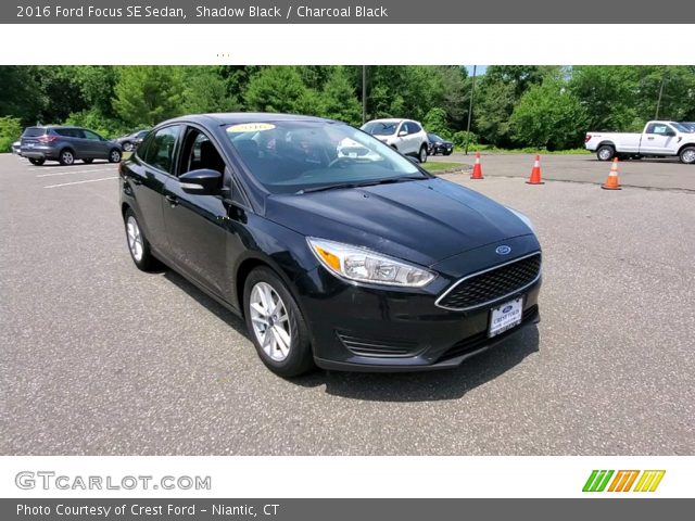 2016 Ford Focus SE Sedan in Shadow Black