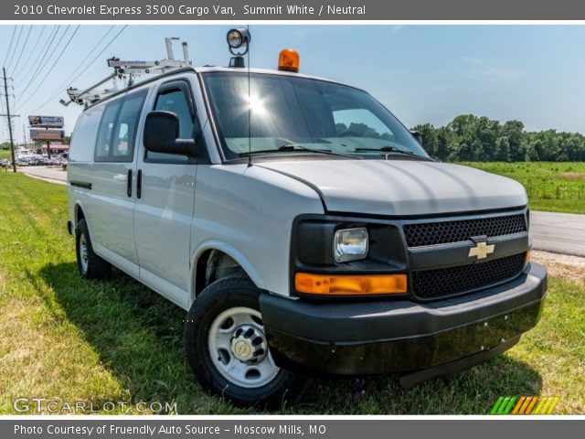 2010 Chevrolet Express 3500 Cargo Van in Summit White